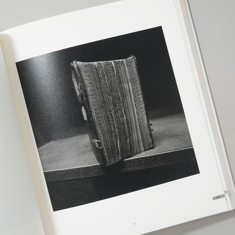 潮田登久子 写真集「ビブリオテカ - 本の景色」2017年 初版 ウシマオダ 潮田登久子 写真集「ビブリオテカ - 本の景色」2017年 初版 ウシマオダ