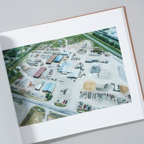 [新刊/New]TOPOGRAPHIES: AERIAL SURVEYS OF THE AMERICAN LANDSCAPE / Stephen Shore(スティーブン・ショア)