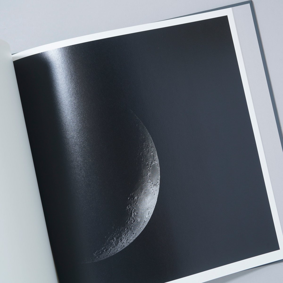 INTERSTICE / 太田好治(Yoshiharu Ota) | bookobscura｜