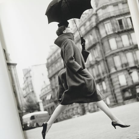 Woman in the Mirror / Richard Avedon （リチャード・アヴェドン）