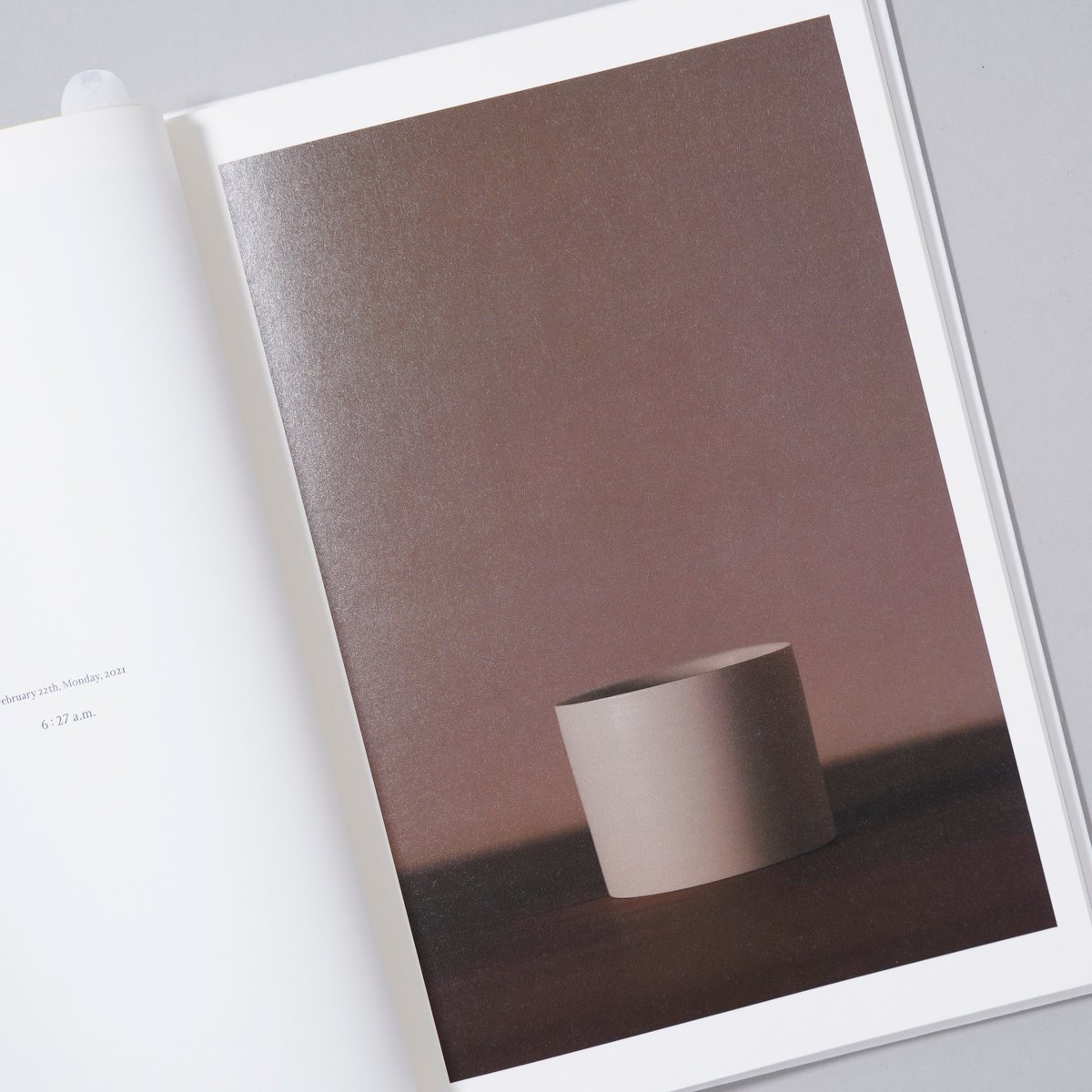 黒田泰蔵　白磁　円筒　梅瓶 黒田泰蔵 梅瓶｜EXHIBIT WORKS｜IDEE SHOP Online