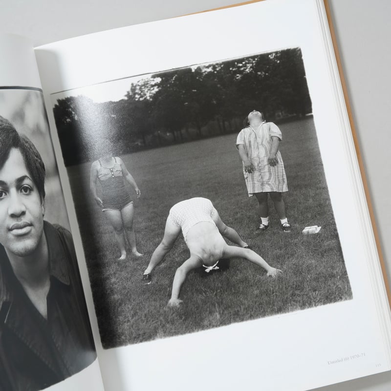 ダイアン・アーバス 作品集 REVELATIONS Diane Arbus Revelations / Diane Arbus(ダイアン・アーバス