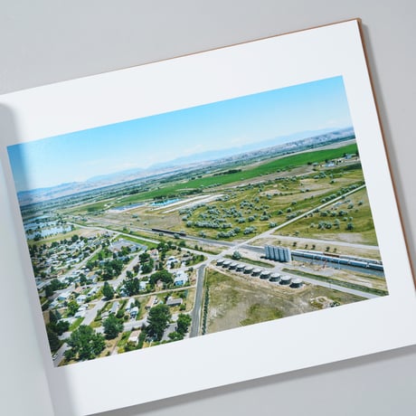 [新刊/New]TOPOGRAPHIES: AERIAL SURVEYS OF THE AMERICAN LANDSCAPE / Stephen Shore(スティーブン・ショア)