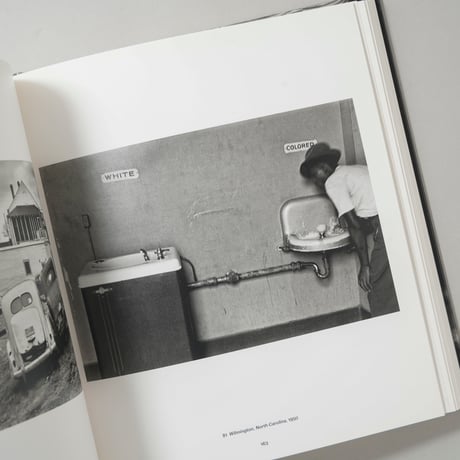 Home Around the World / Elliott Erwitt(エリオット・アーウィット)