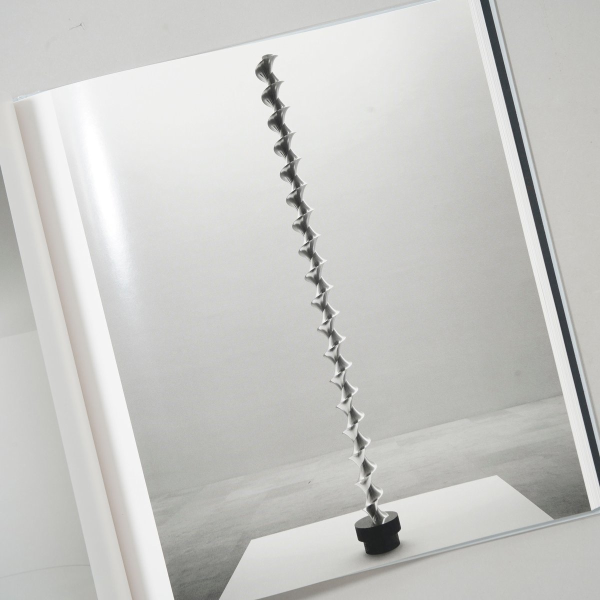 新刊/New] TIME MACHINE / 杉本博司(Hiroshi Sugimoto)