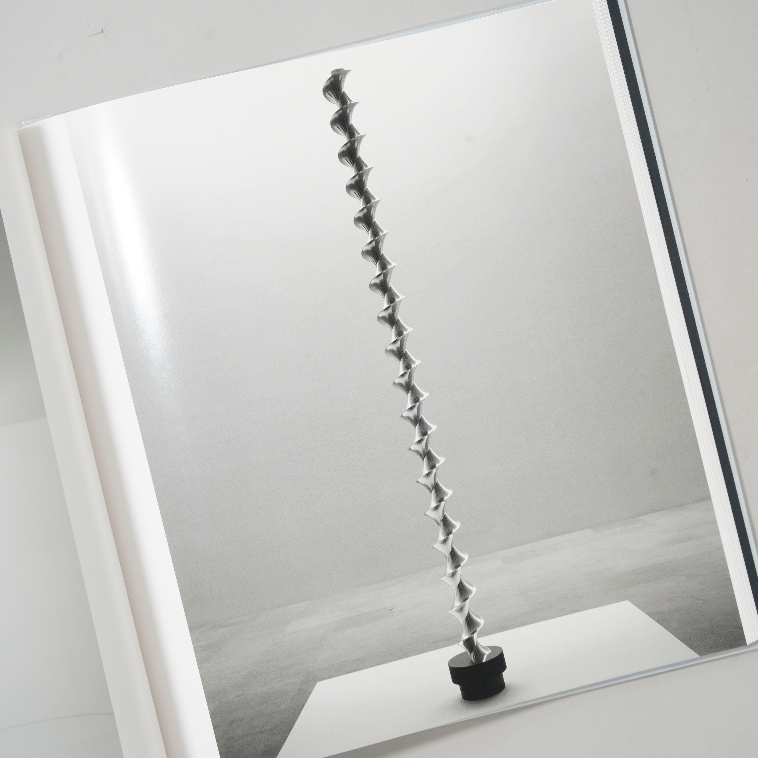 新刊/New] TIME MACHINE / 杉本博司(Hiroshi Sugimoto)