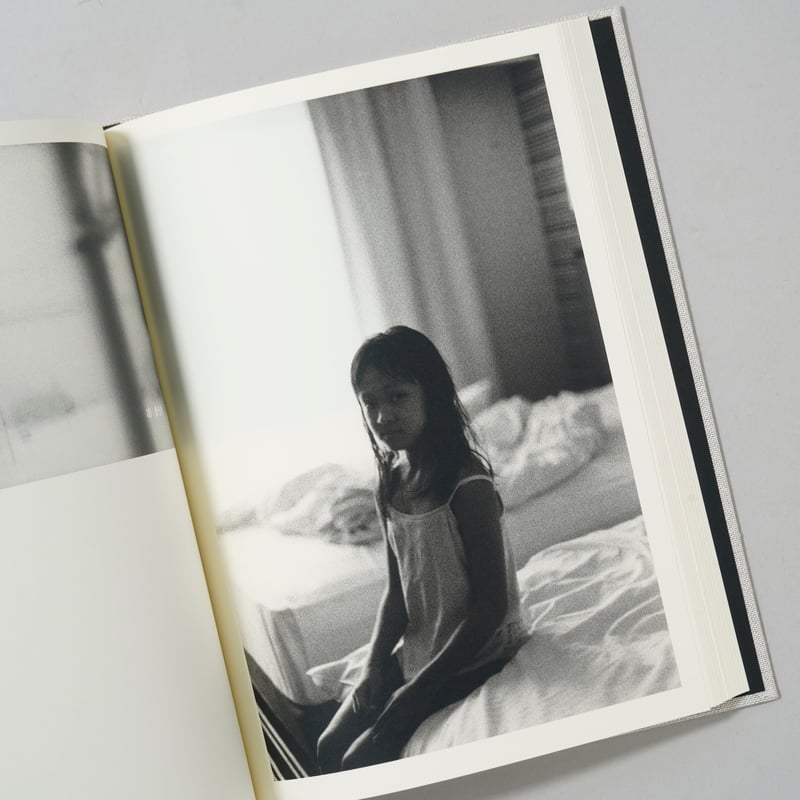 新刊サイン入/New,Signed] Lirio / 野村佐紀子(Sakiko Nomura