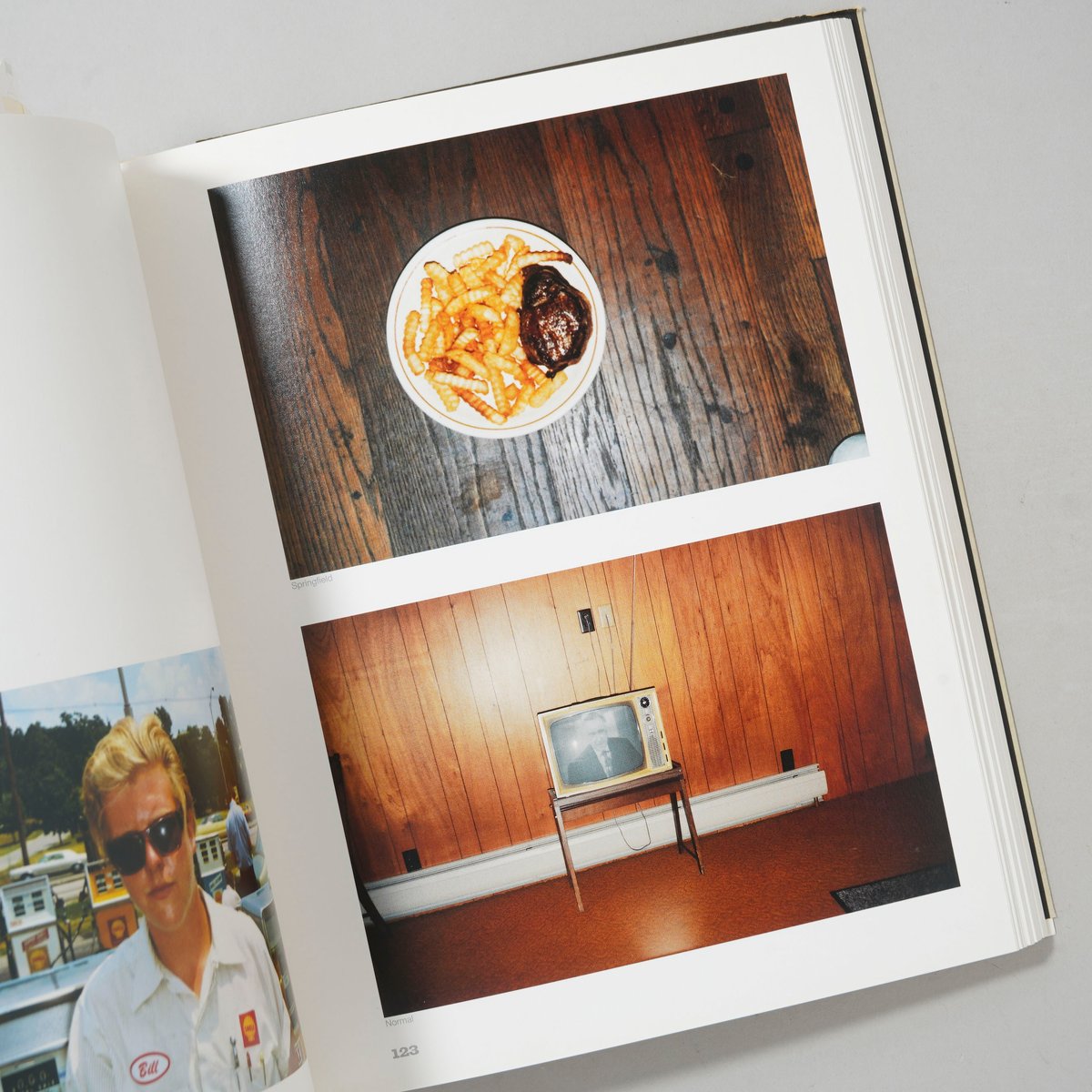 AMERICAN SURFACES / Stephen Shore(スティーブン・ショア) |