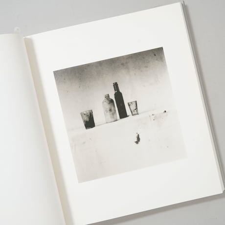 Cy Twombly photographs Lyrical Variations 「サイ・トゥオンブリーの写真」展 変奏のリリシズム / Cy Twombly（サイ・トゥオンブリー）