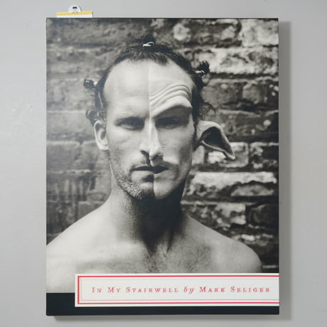 In My Stairwell / Mark Seliger(マーク・セリガー)