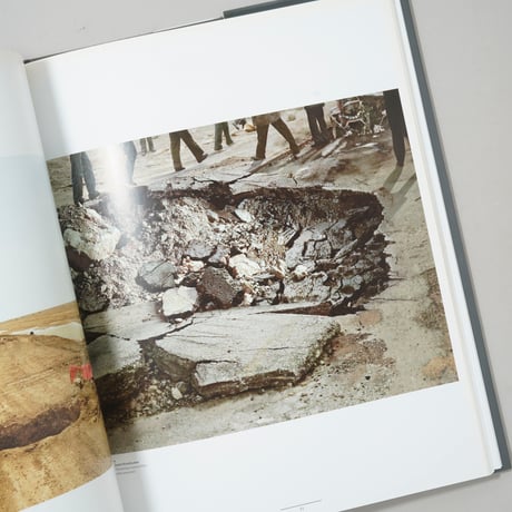 disorder(Prix Pictet 06) / Valérie Belin, Ilit Azoulay, Matthew Brandt, Maxim Dondyuk