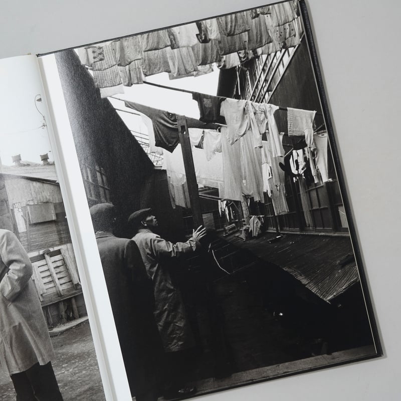 『張り込み日記』 写真集　渡辺雄吉 2nd edition 限定1000部 張り込み日記 | 渡部 雄吉, 構成と文 乙一, AD:祖父江 慎 |本