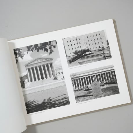 The American Monument / Lee Friedlander(リー・フリードランダー)