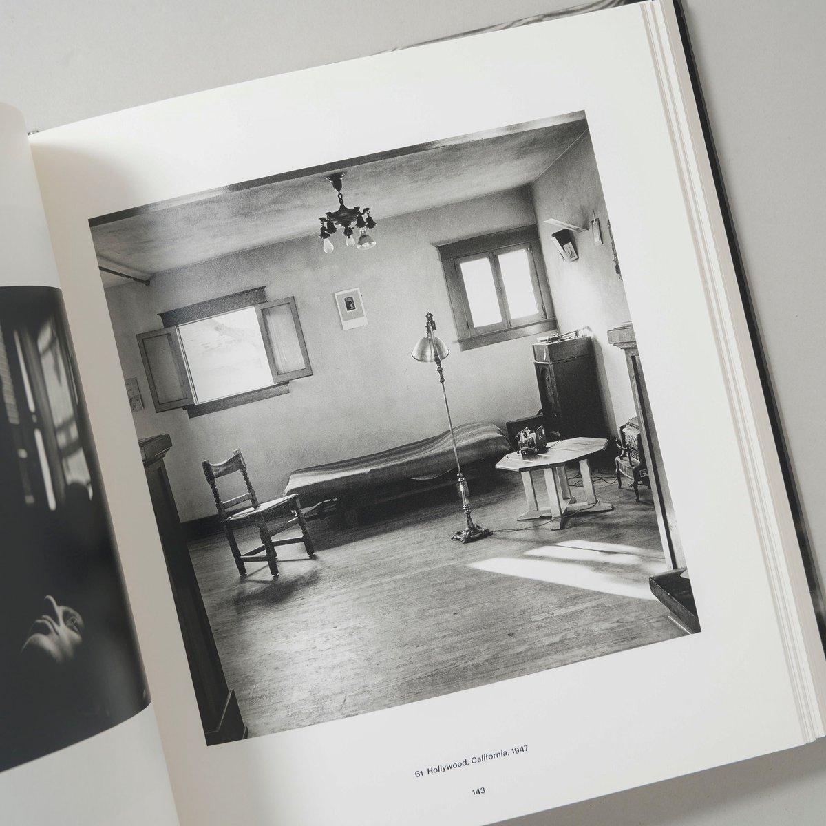 Home Around the World / Elliott Erwitt(エリオット・アー