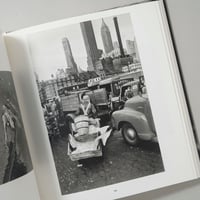 Home Around the World / Elliott Erwitt(エリオット・アーウィット)