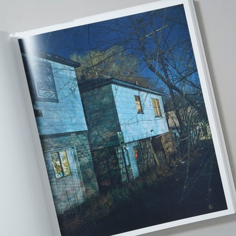 [新刊/New] INTIMATE DISTANCE: OVER THIRTY YEARS OF PHOTOGRAPHS, A CHRONOLOGICAL ALBUM / Todd Hido