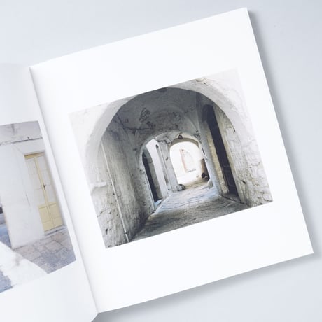 [新刊/New] PUGLIA. TRA ALBE E TRAMONTI / Luigi Ghirri(ルイジ・ギッリ)
