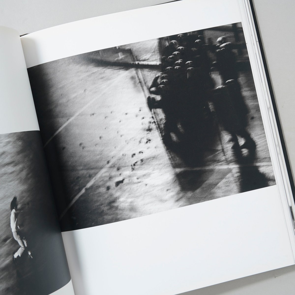 CHEWING GUM AND CHOCOLATE / 東松照明(Shomei Tomatsu