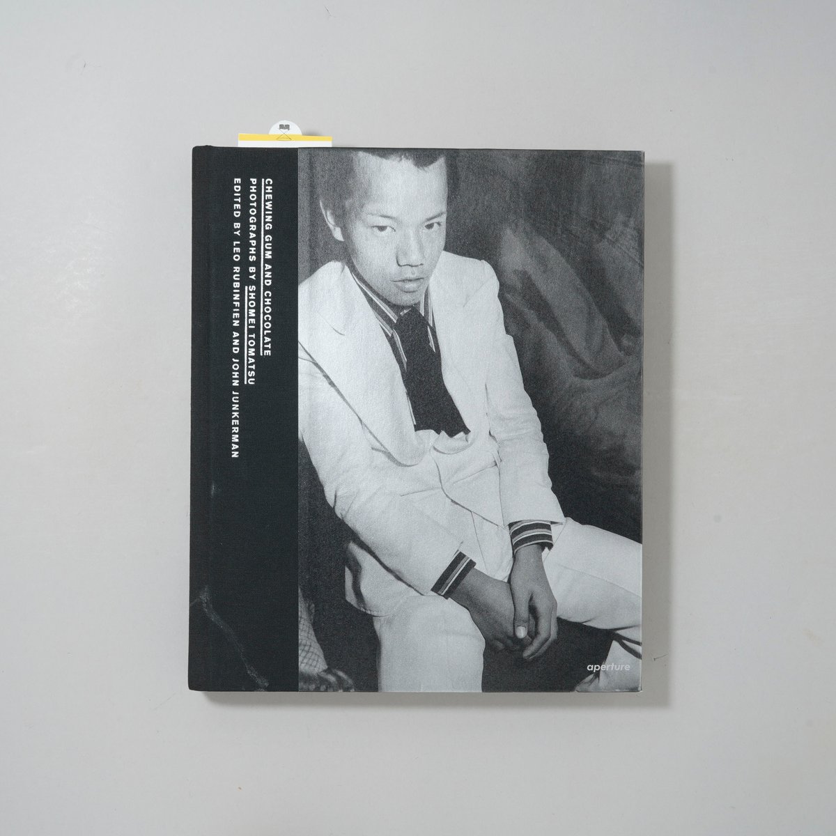 CHEWING GUM AND CHOCOLATE / 東松照明(Shomei Tomatsu