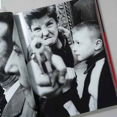 YES / William Klein(ウィリアム・クライン)