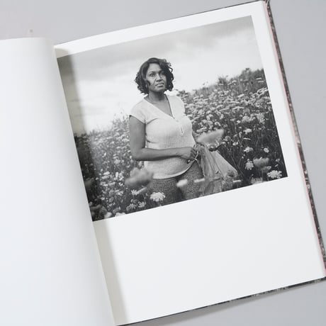 [新刊サイン入/New,Signed]LET ME SOW LOVE / Roger Richardson(ロジャー・リチャードソン)