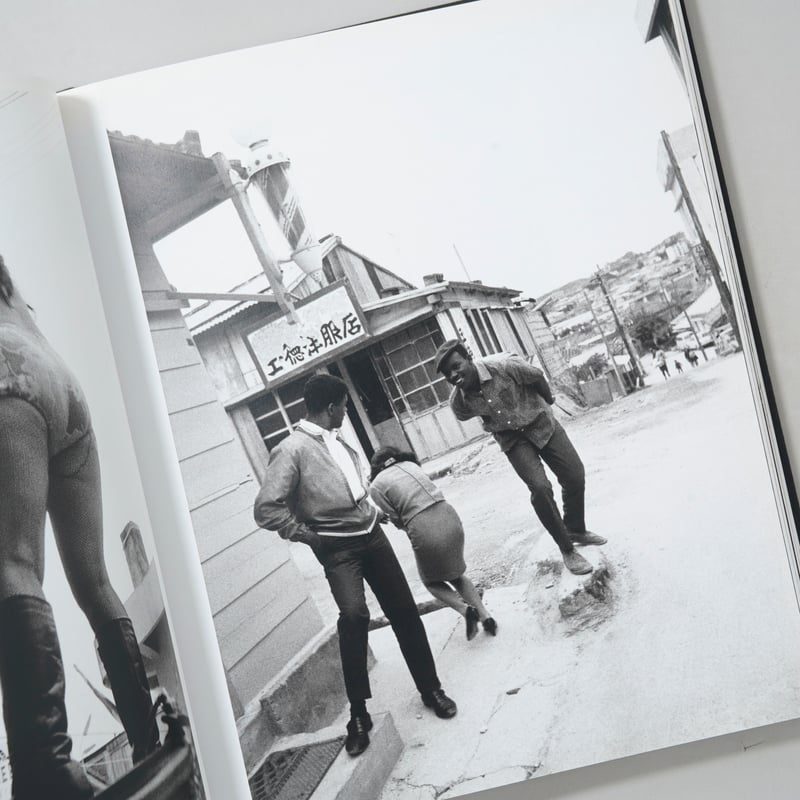 【 Chewing Gum and Chocolate】東松照明　新品・美本 Chewing Gum and Chocolate東松照明 ・美本 洋書】東松照明