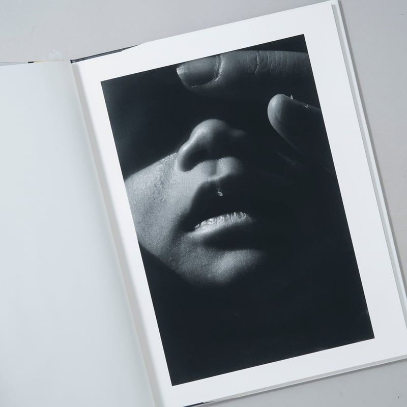 ★超レア古書★1974年『読売報道写真集』【Best Photo Shot】 CATEGORY 写真集 ｜ Photography | bookobscura｜写真集専門書