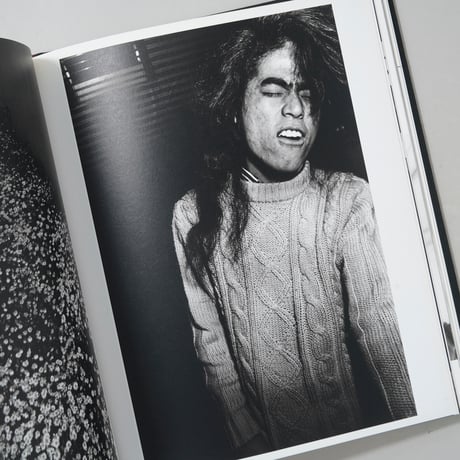 CHEWING GUM AND CHOCOLATE / 東松照明(Shomei Tomatsu)