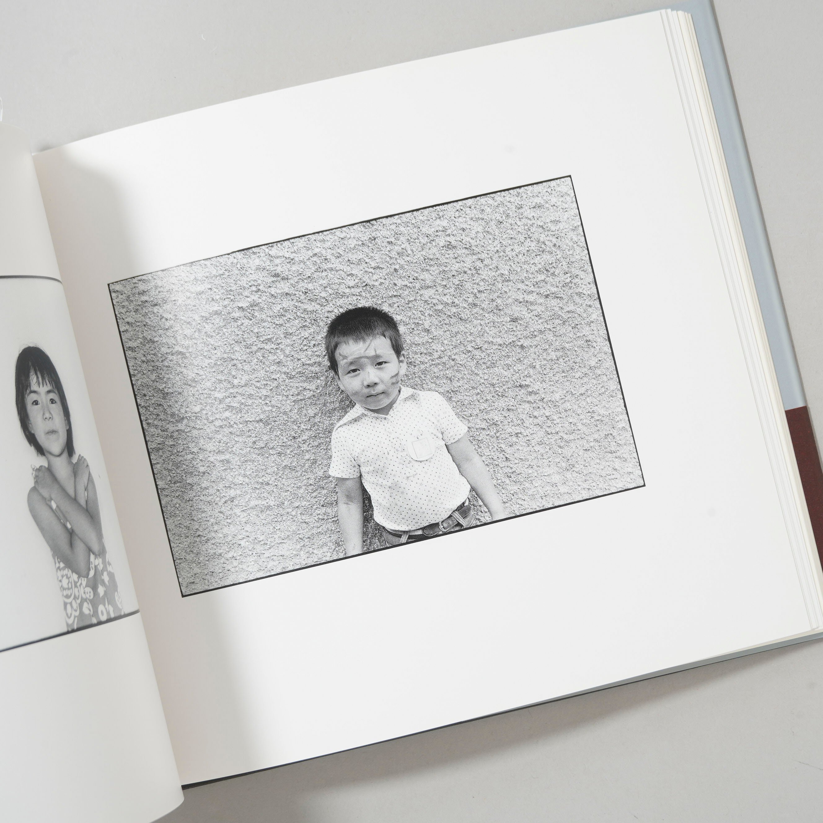 牛腸茂雄　Self and Others SELF AND OTHERS / 牛腸茂雄(Shigeo Gocho) | bookobsc