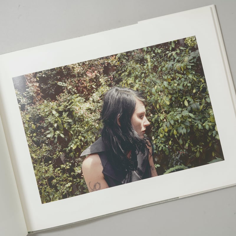 SHE / Lise Sarfati(リーズ・サルファティ) | bookobscura｜写真