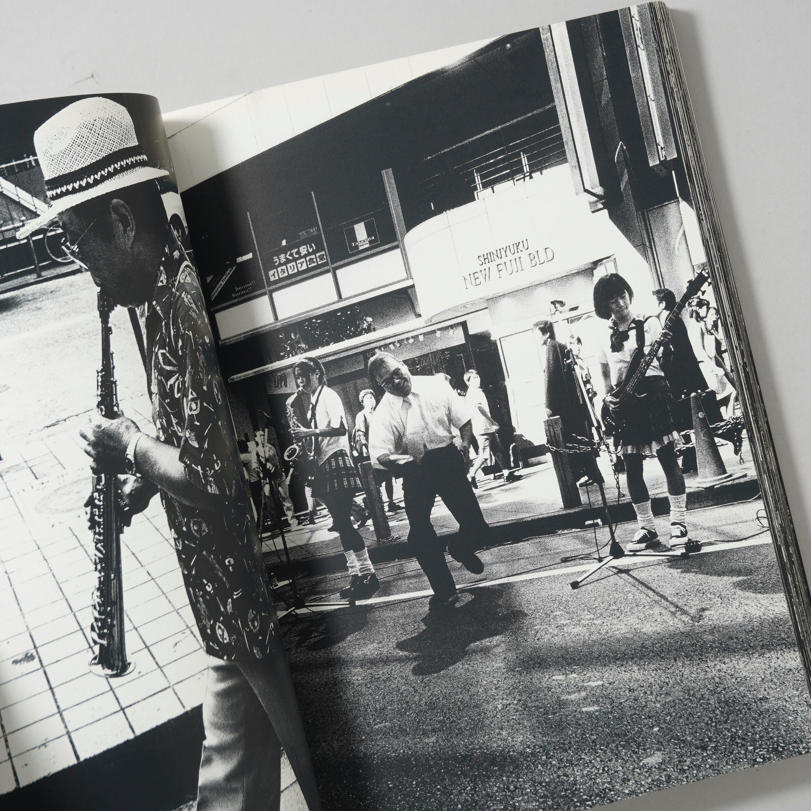 新宿 / 森山大道(Daido Moriyama) | bookobscura｜写真集専門書店
