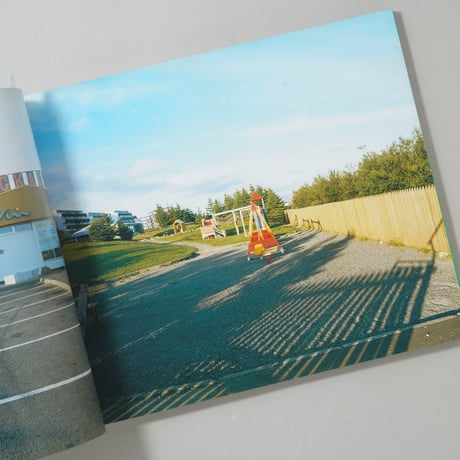Hyper Ballad: Icelandic Suburban Landscapes / ホンマタカシ(Takashi Homma)
