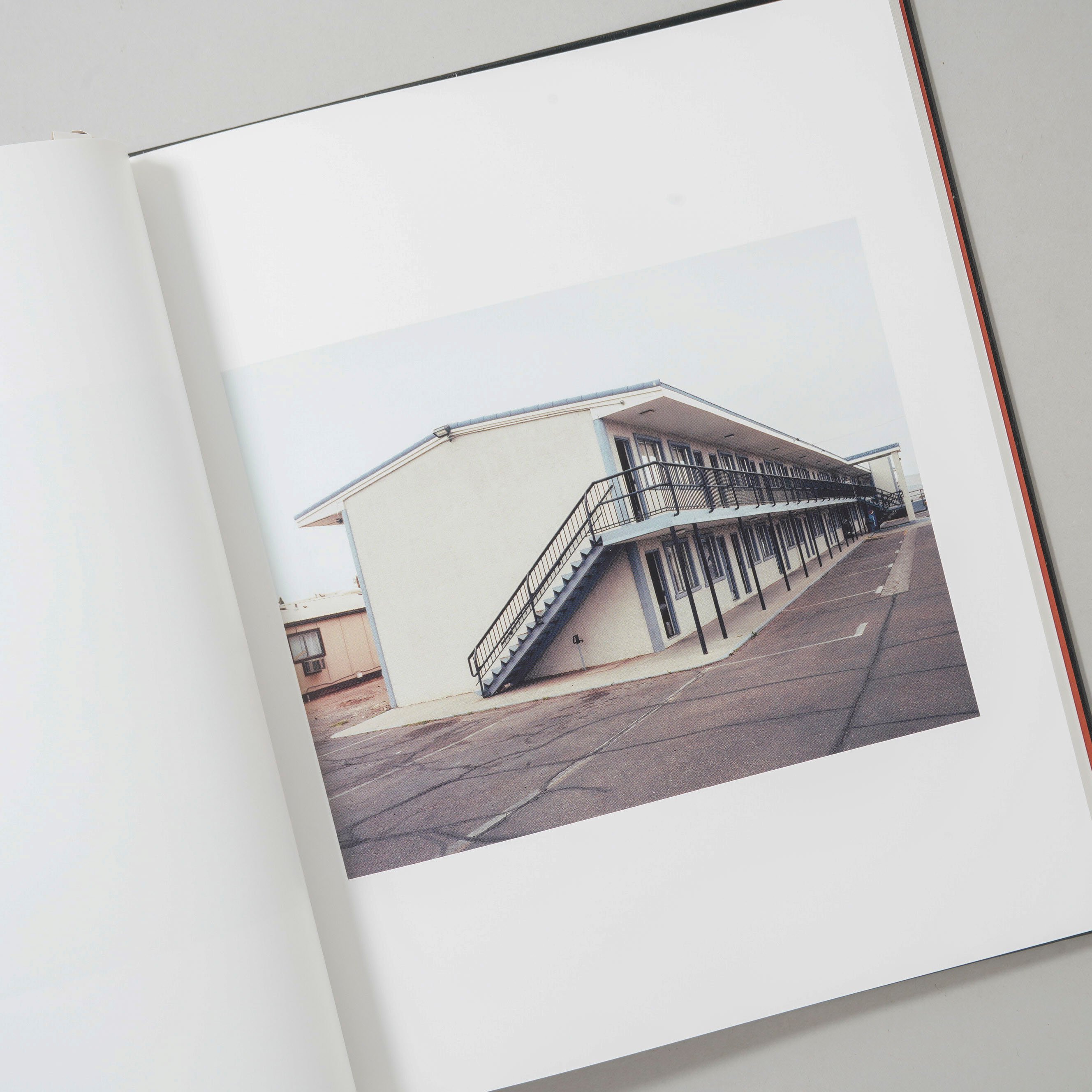 2.写真集『STRANGER』（柏田 テツヲ） STRANGER / 柏田テツヲ(Tetsuo Kashiwada) | bookobscur