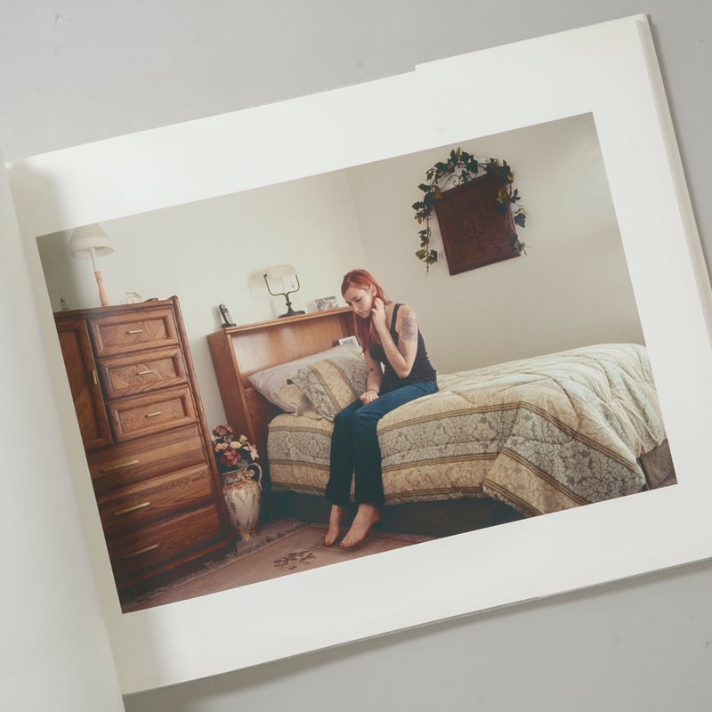 SHE / Lise Sarfati(リーズ・サルファティ) | bookobscura｜写真