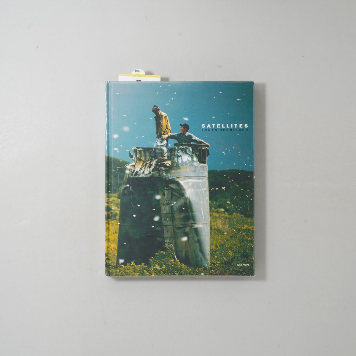 流*山様 SATELLITES Jonas Bendiksen Satellites / Jonas Bendiksen(ジョナス・ベンディクセン) | bo