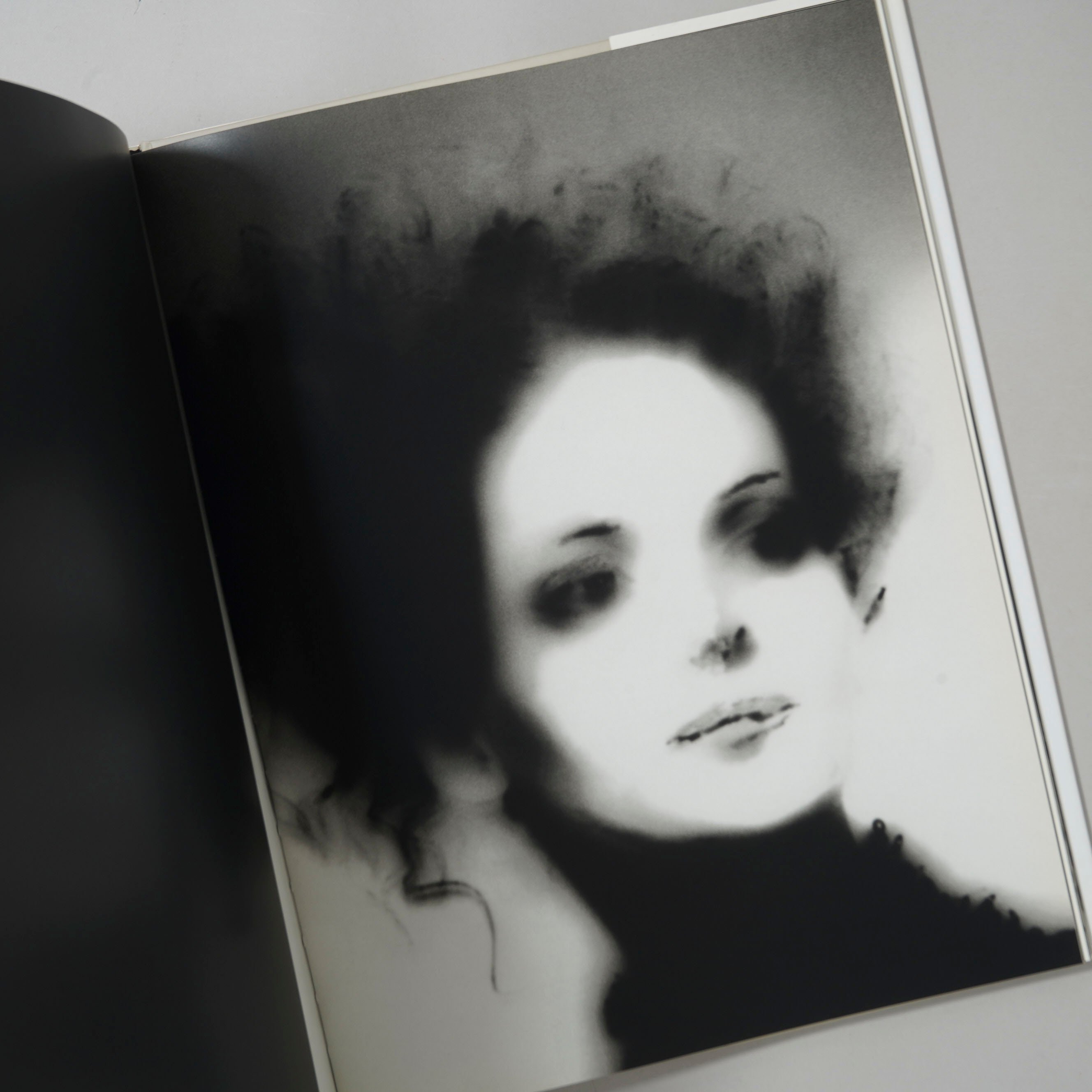 リリアン・バスマン写真集「Lillian bassman / Woman」 WOMEN / Lillian Bassman (リリアン・バスマン) | bookobscu