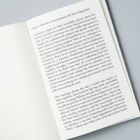 [新刊/NEW]  SELF-PORTRAITS /長島有里枝 (Yurie Nagashima)