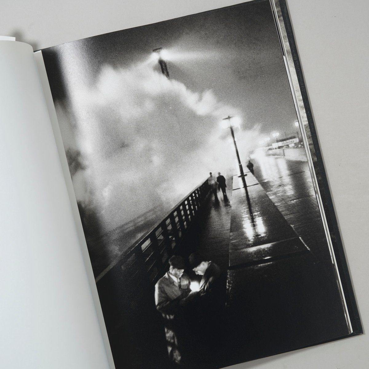 張り込み日記 / 渡部雄吉(Yukichi Watabe) | bookobscura｜写真集
