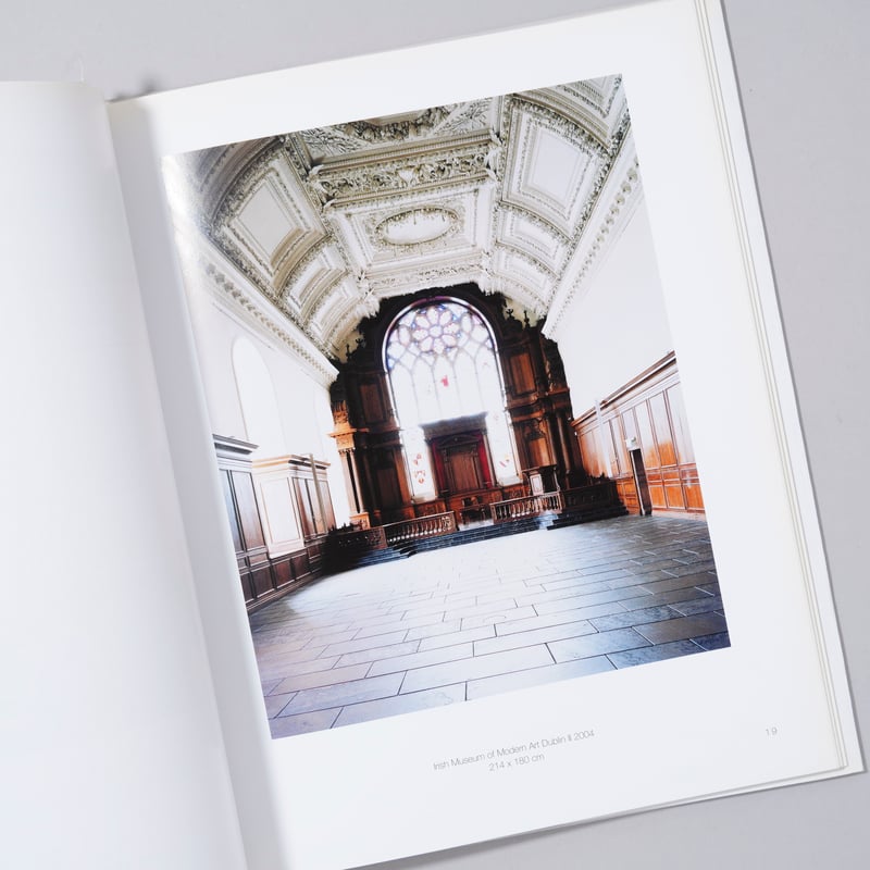 カンディダ・ヘーファー Candida Höfer 写真集 Napoli Publication: Candida Höfer - Napoli | Ben Brown Fine Arts