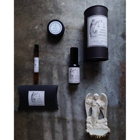 ［PARFUM BOTANIQUE DE LA ROBE ET MAISON］