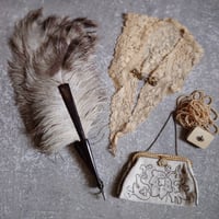 Éventail en plumes