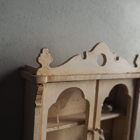 Petits meubles pour poupées B