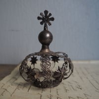 objet de couronne  B
