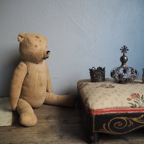 objet de couronne  B