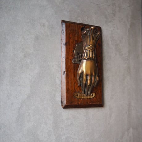 hand clip   C