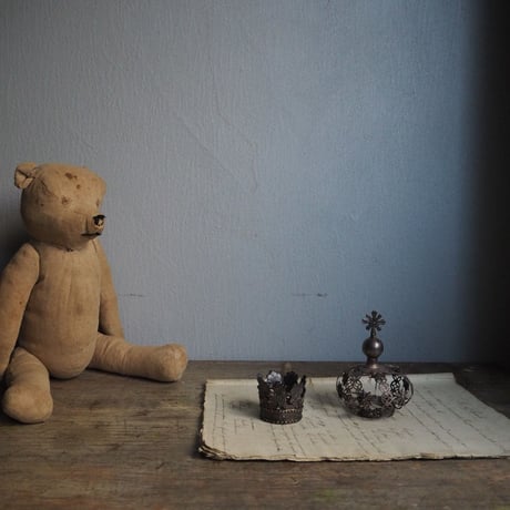 objet de  couronne  A