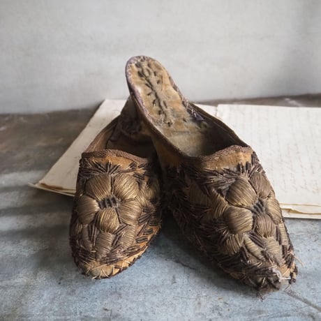☆ﾒﾀﾙ刺繍の特別なお靴たち