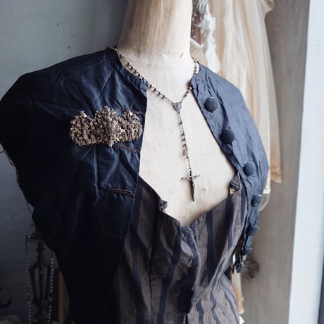 心震えるbroche