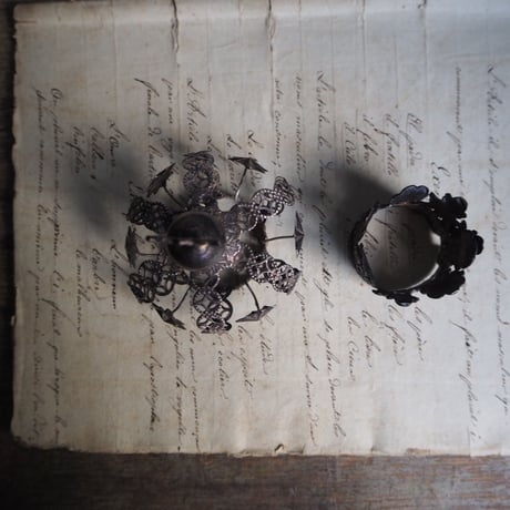 objet de  couronne  A