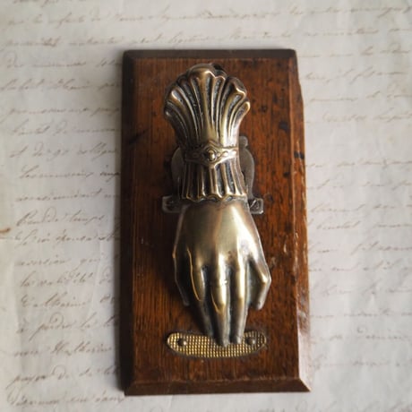 hand clip   C